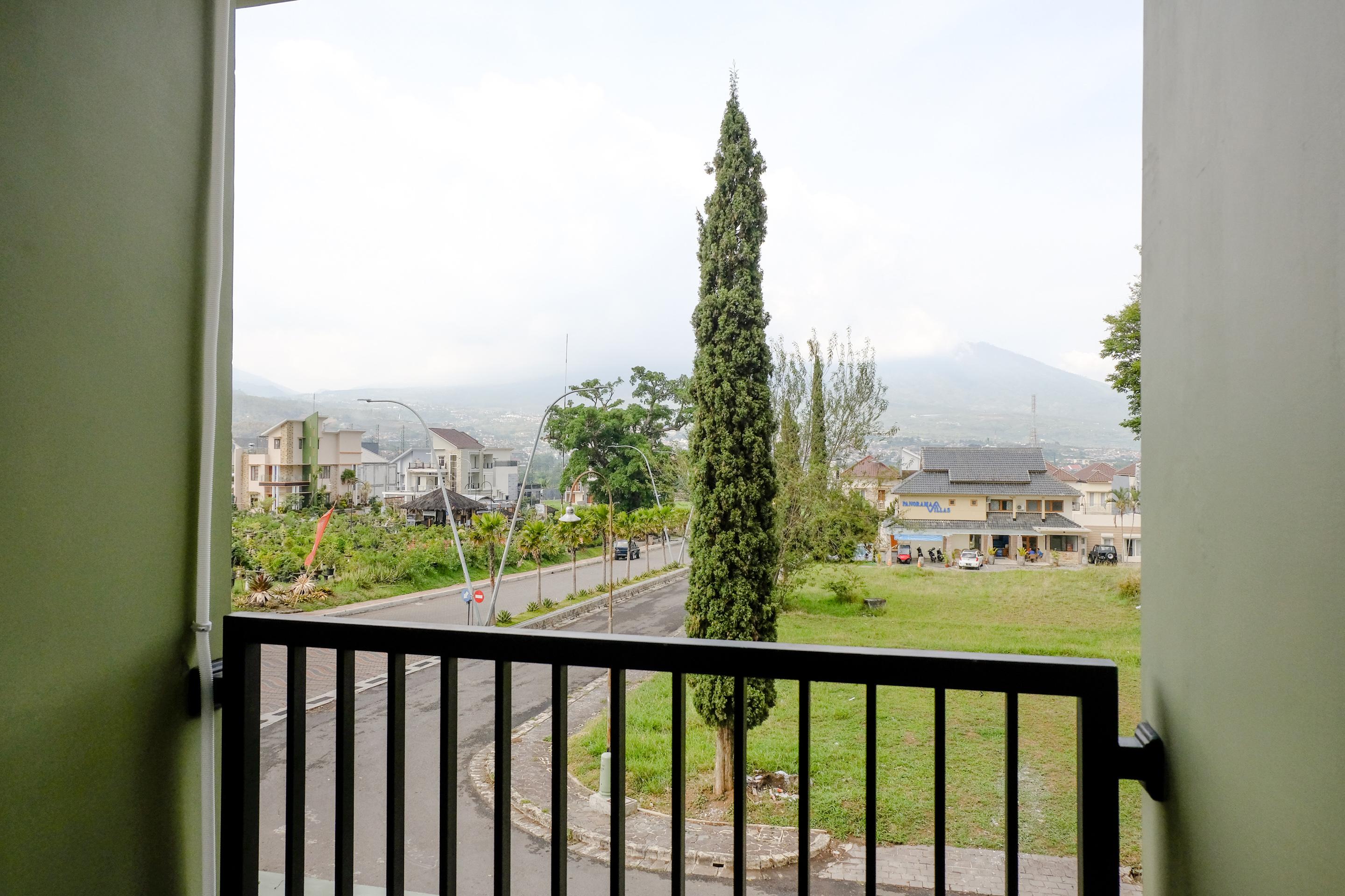 Panorama Inn Residence Batu Mitra Reddoorz Екстер'єр фото