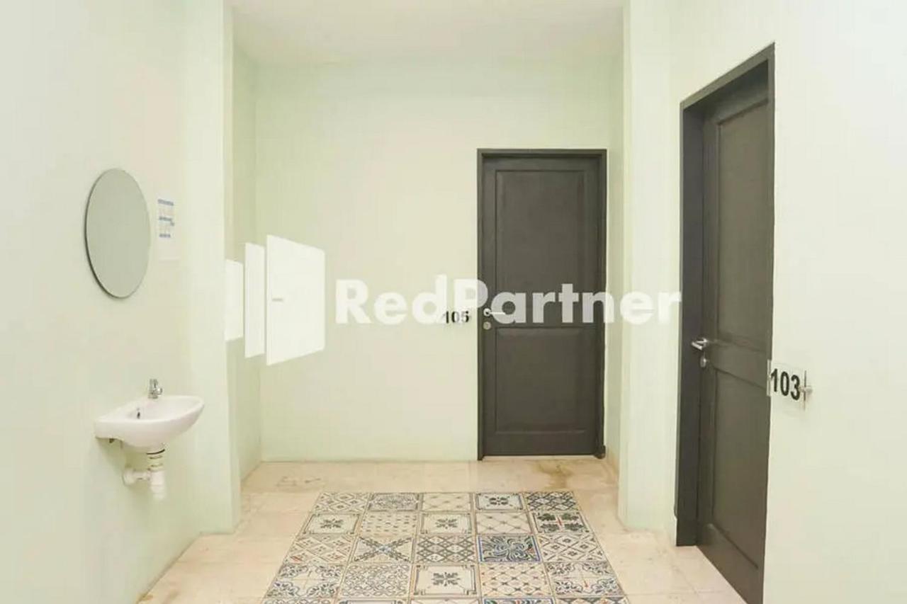 Panorama Inn Residence Batu Mitra Reddoorz Екстер'єр фото